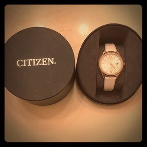 Citizens woman watch